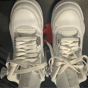 Air Jordan 4 Retro all white size 7.5